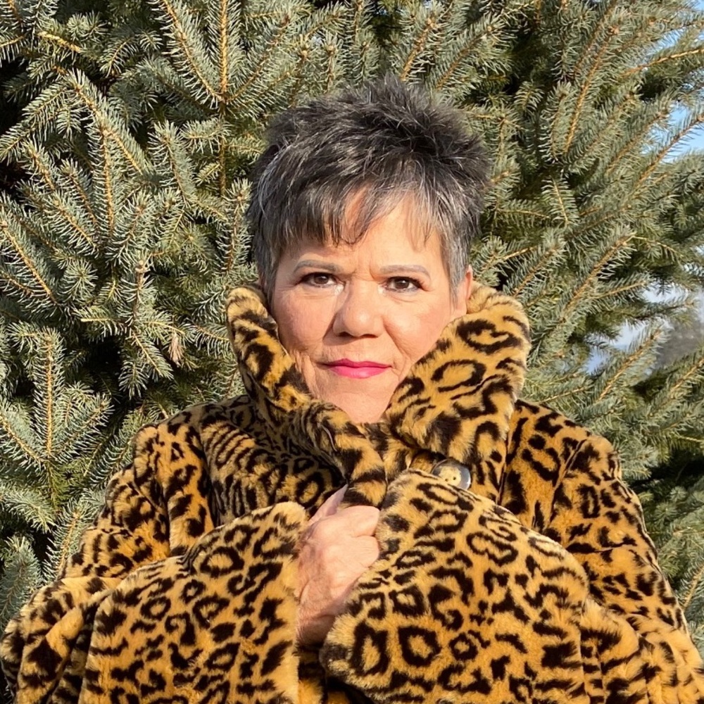 Meet your Posher, Janet